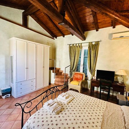 Ferienwohnung Relax Clementina Fiumicino Exterior foto