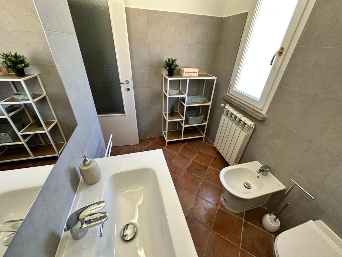 Ferienwohnung Relax Clementina Fiumicino Exterior foto