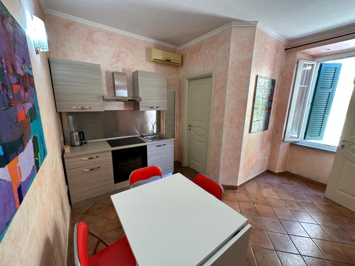 Ferienwohnung Relax Clementina Fiumicino Exterior foto