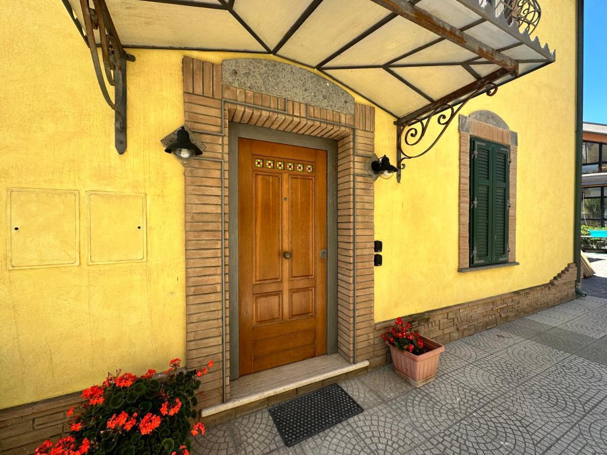 Ferienwohnung Relax Clementina Fiumicino Exterior foto