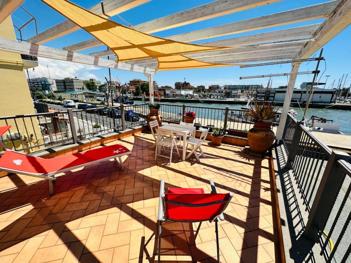 Ferienwohnung Relax Clementina Fiumicino Exterior foto